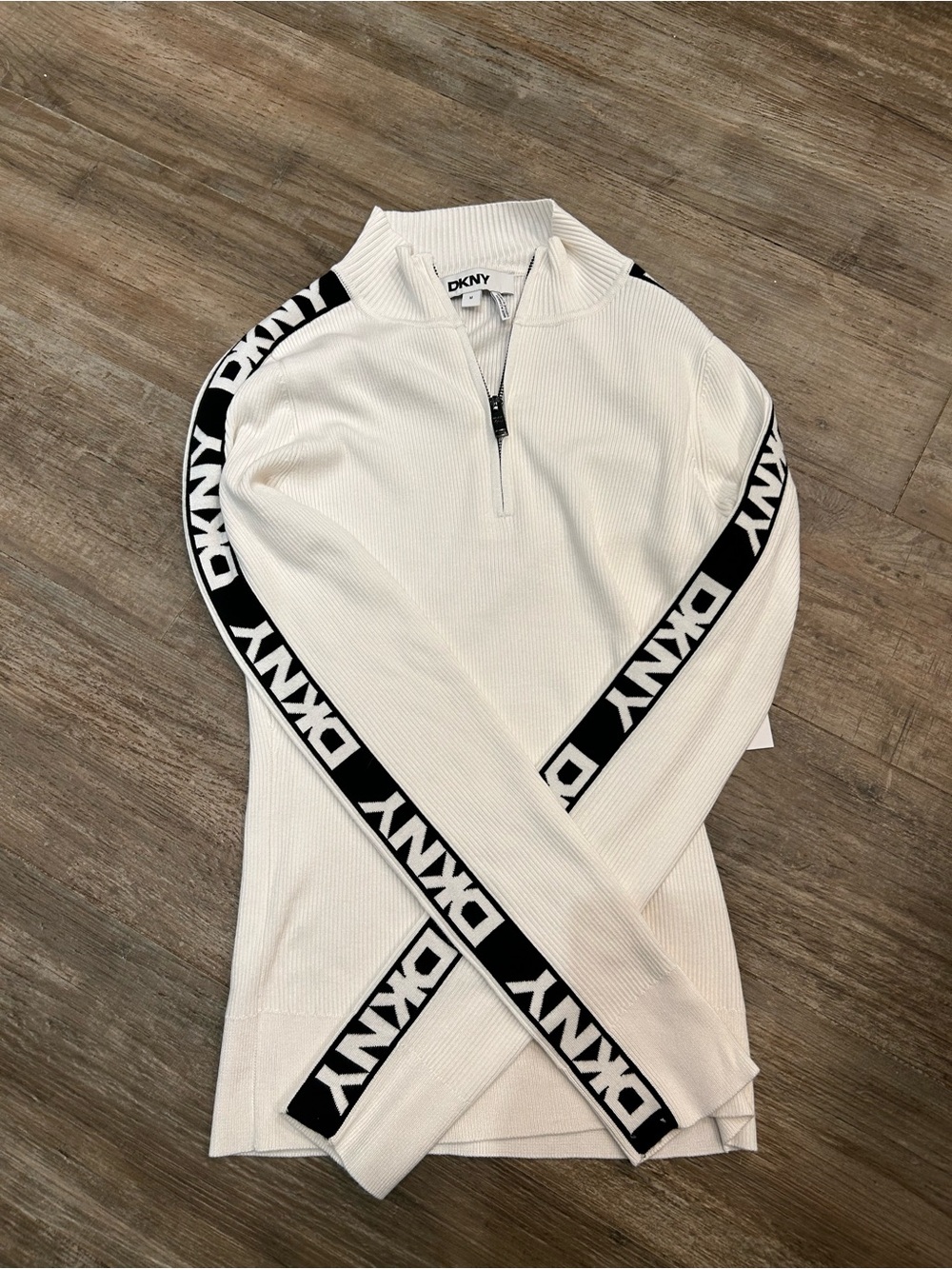 Women’s NWT DKNY Quarter Zip Sweater